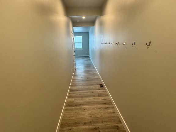 3rd image of 1089 S Bowery Way
