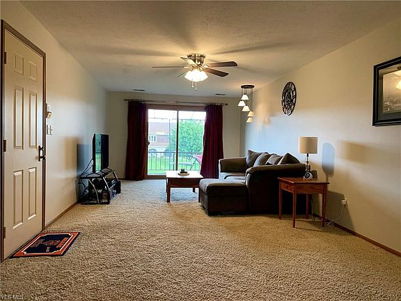 4th image of 835 Pearson Cir Unit 3