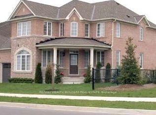 8 Pecan Dr, Brampton, ON L6P 2J8