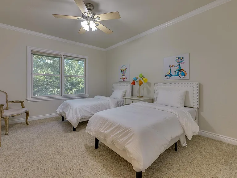 813 Moonlight Bay Dr — Photo 24