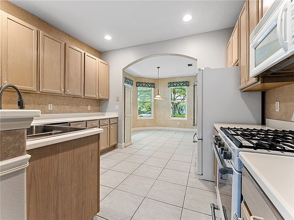 3rd image of 7658 14th Ln