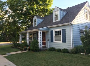2600 Prospect Ave, Evanston, IL 60201
