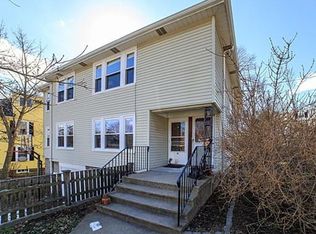 40 Oakley Rd, Watertown, MA 02472