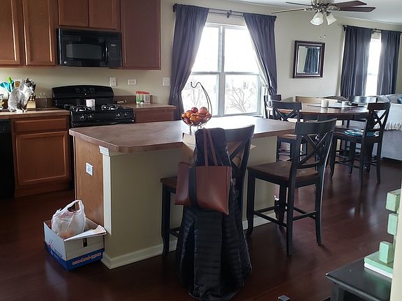 2nd image of 1275 Waverly Dr #3