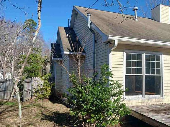 3rd image of 105 The Vinings Dr