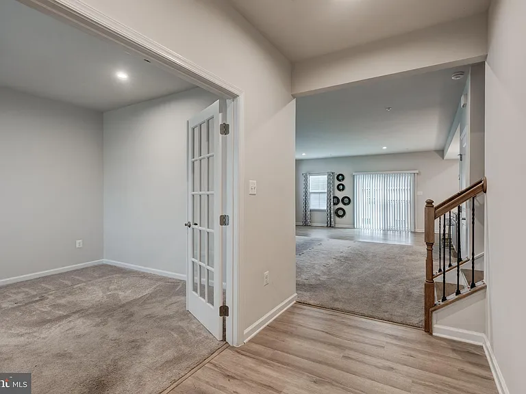 112 Sherman Way — Photo 4