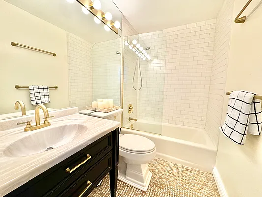 Rented by NY Living Solutions | media 10