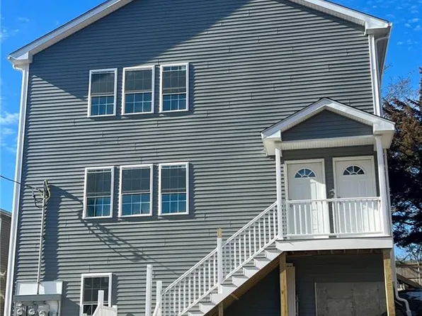 9 Mendon St, Providence, RI 02904