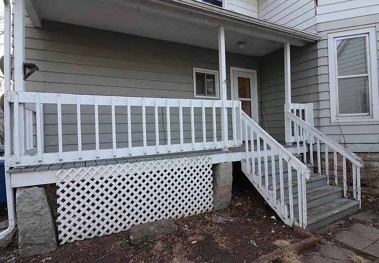 153 Brockway Ave — Photo 24