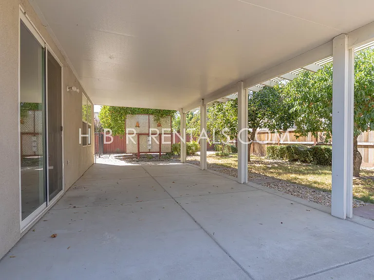 1825 Saint Moritz Ct — Photo 37