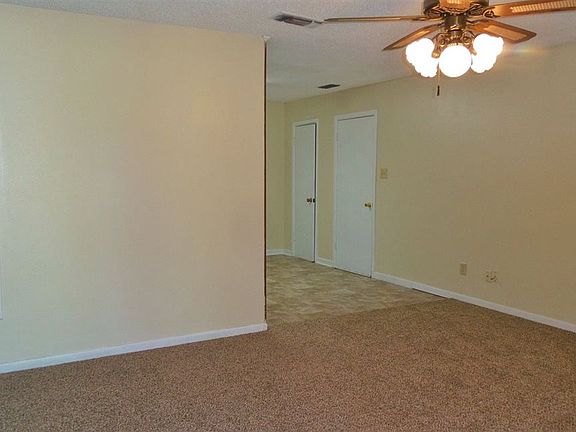 3rd image of 206 S East St