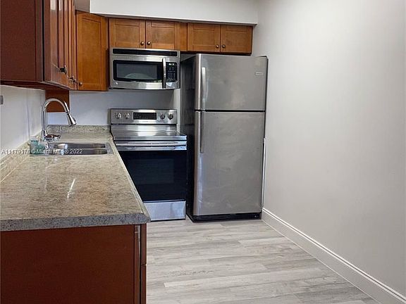 2nd image of 5321 NE 18th Ave APT 1
