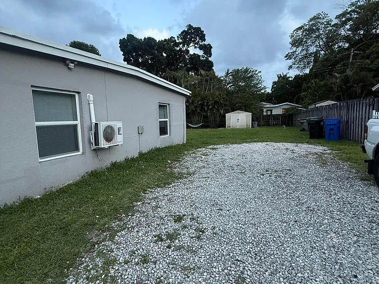 2960 SW 17th St #A — Photo 14