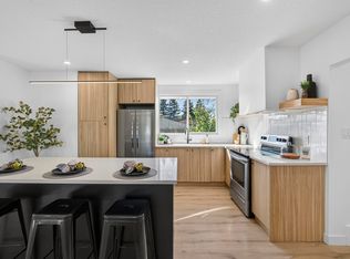 11411 Malmo Rd NW, Edmonton, AB T6H4M3