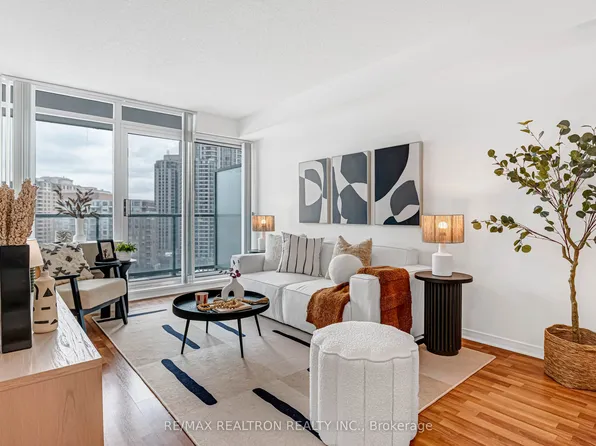 5508 Yonge St #1211, Toronto, ON M2N 7L2