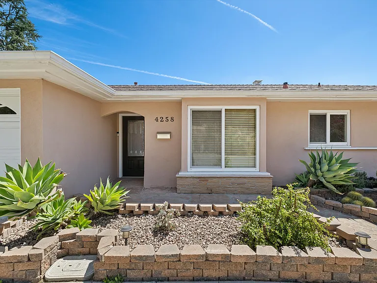 4258 Summit Dr — Photo 5