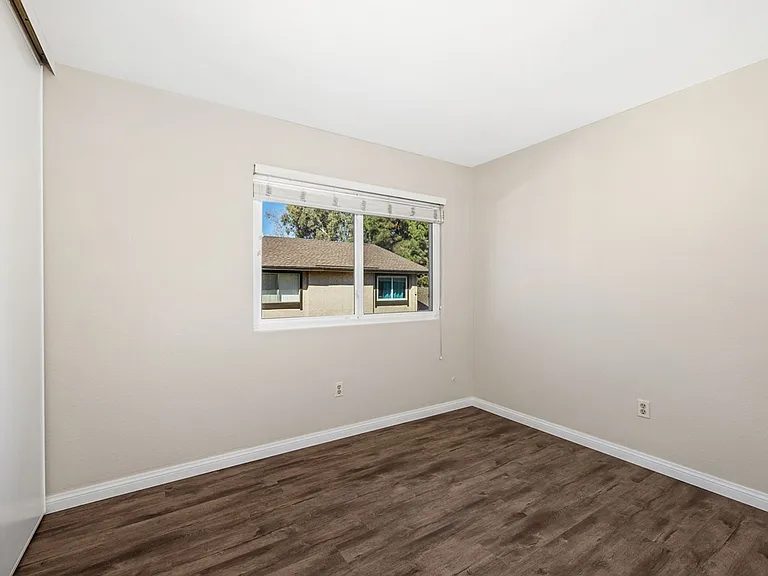 10187 Peaceful Ct — Photo 17