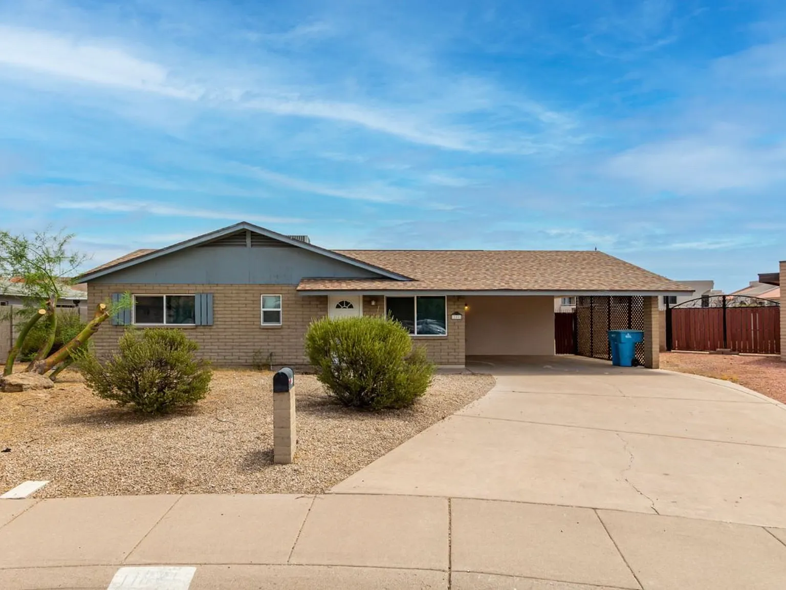 6 bed, 1578 sqft, $850 — Photo 1