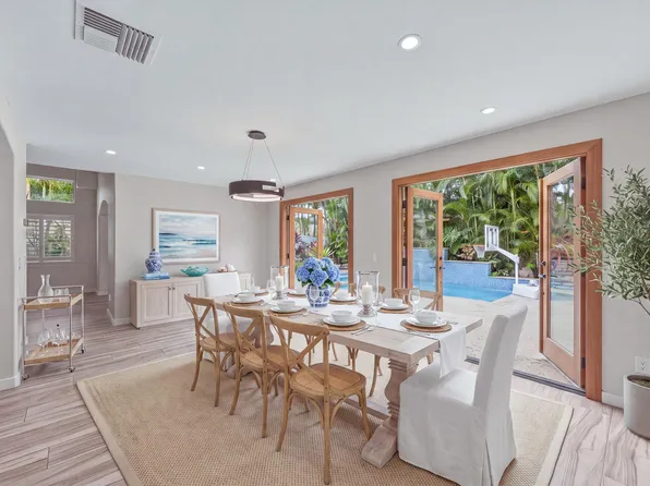 11 Meleana Pl, Kahului, HI 96732