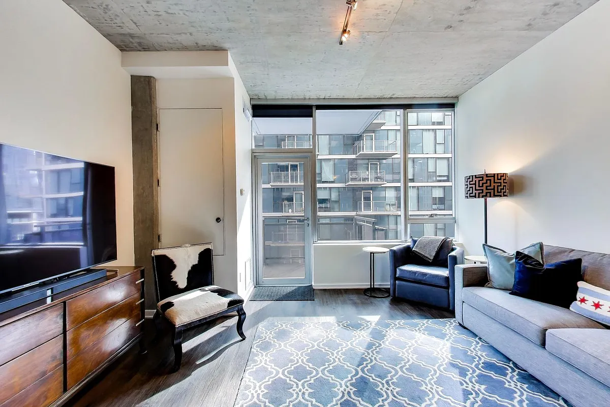 Building Photo - 1345 S Wabash Ave #707