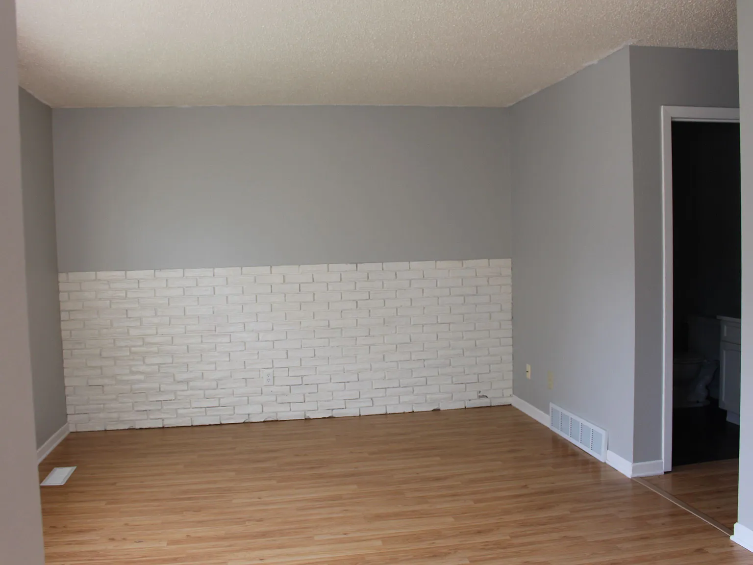 3 bed, 1.5 bath, 1688 sqft, $2,040 — Photo 3