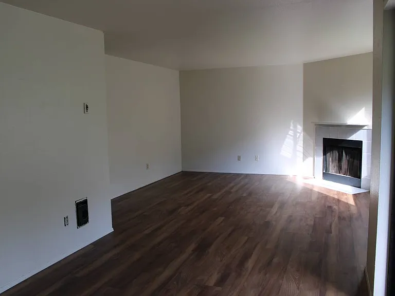 20816 32nd Ln S #D — Photo 11