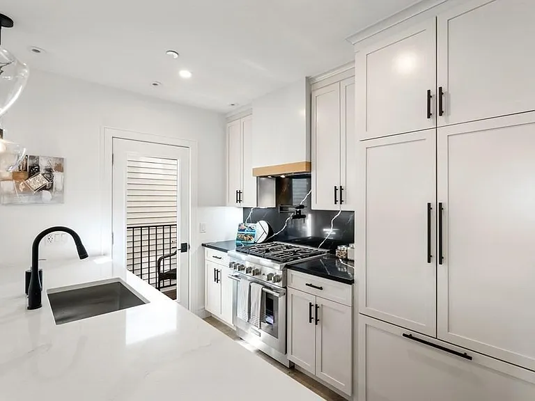 57 Saratoga St #5 — Photo 4