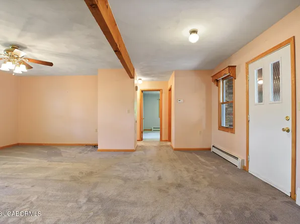 409 Meadowmere Dr, Ashland, MO 65010