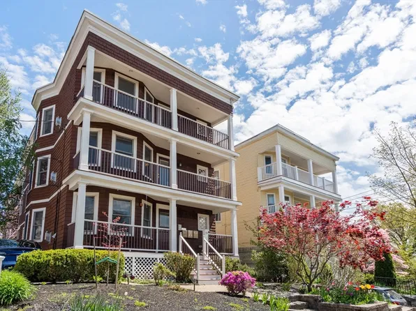 59 Craigie St #2, Somerville, MA 02143