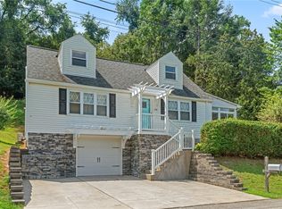 734 Linwood Dr, Pittsburgh, PA 15215