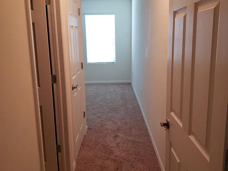 2529 SW 11th Pl — Photo 5
