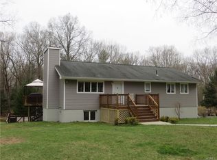 570 Burlingham Rd, Bloomingburg, NY 12721