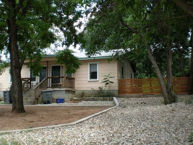 1st image of 4401 Lareina Dr #B