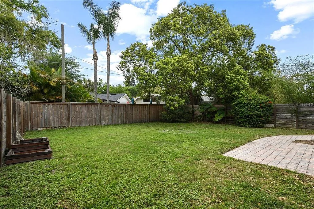 3 bed, 2.0 bath, 1302 sqft, $2,750 — Photo 4