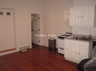 26 Hull St #1, Boston, MA 02113