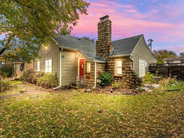 1216 SW Woodward Ave, Topeka, KS 66604