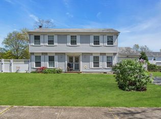 723 Vivian Dr, Toms River, NJ 08753