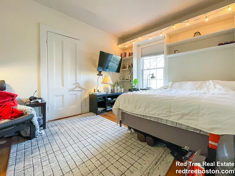 16 Foster St #1 — Photo 13