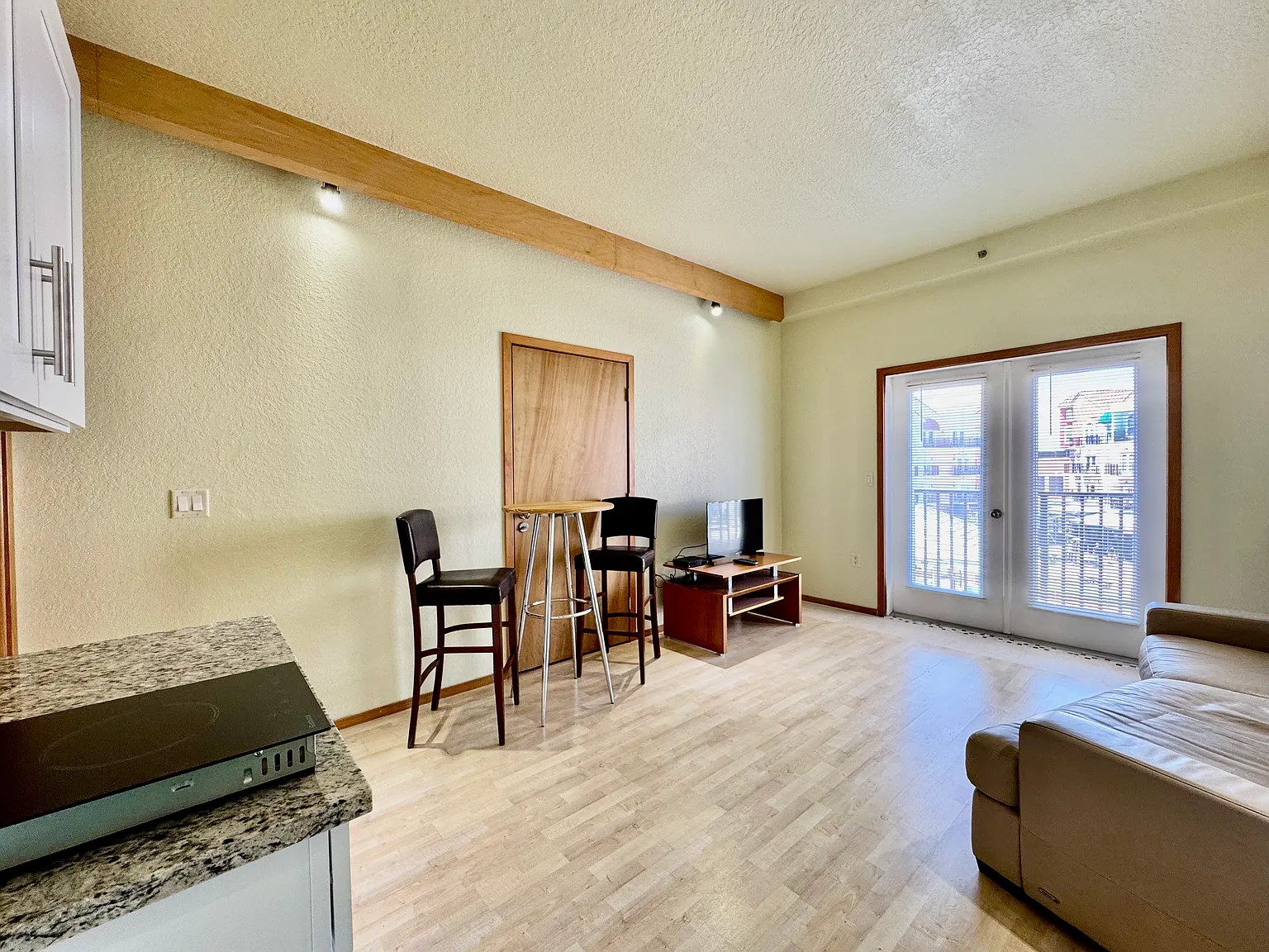 1 bed, 625 sqft, $1,300 — Photo 4