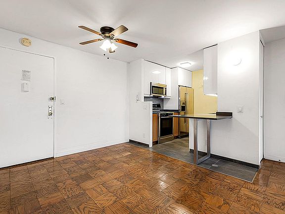 4th image of 70-25 Yellowstone Blvd #17E