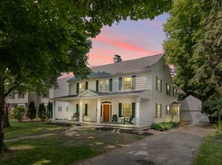 328 Park Dr, Neenah, WI 54956