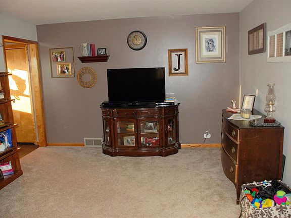 2nd image of 2749 Juniper Ave