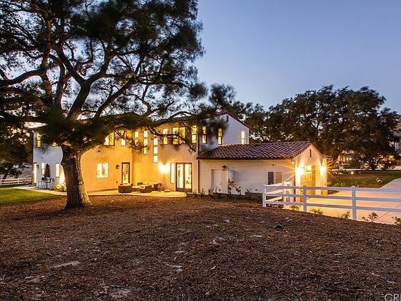 3rd image of 16126 Live Oak Cir