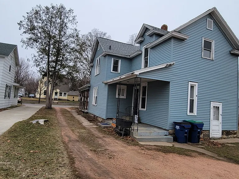 325 N 3rd Ave — Photo 19