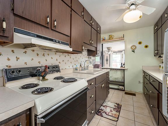 5th image of 62 Mason Ave N