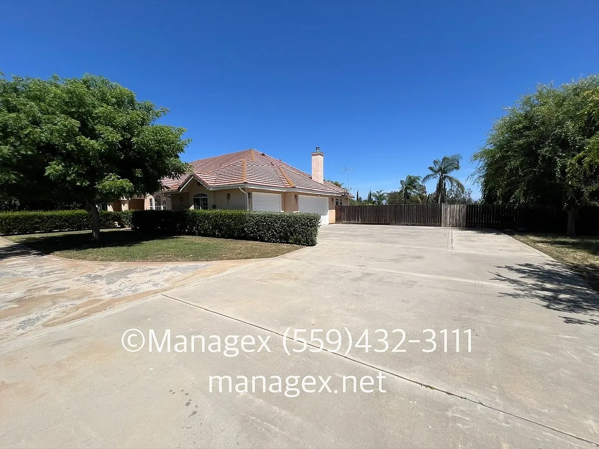 Building Photo - 14133 Skyview Rd