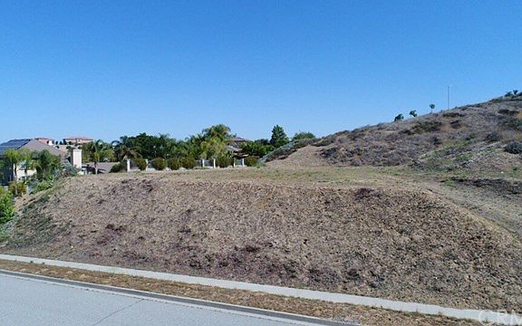 5th image of 811 La Solana Dr