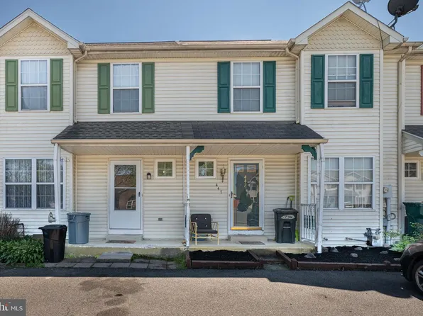 445 Hoch Rd, Blandon, PA 19510