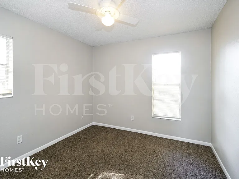 802 Briarcliff Dr — Photo 9