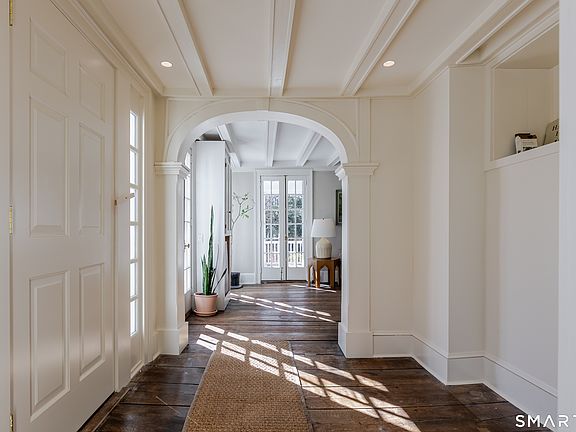 2nd image of 89 Chestnut Hill Road